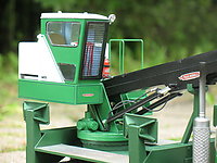 Mack_r685_011.jpg