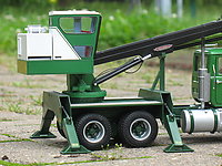 Mack_r685_012.jpg