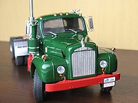 mack_b-61_009.jpg