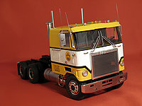 mack_cruiseliner_015.jpg
