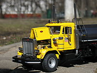 peterbilt_353_008.jpg
