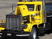 peterbilt_353_011.jpg