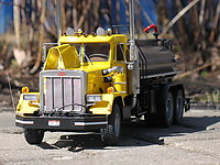 peterbilt_353_022.jpg