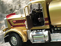 peterbilt_359_011.jpg