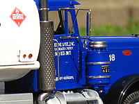 peterbilt_359_tank_truck_015.jpg
