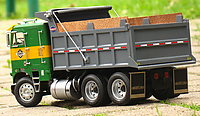 white_freightliner_dump_truck_011.jpg