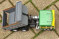 white_freightliner_dump_truck_013.jpg