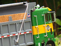 white_freightliner_dump_truck_016.jpg