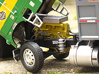 white_freightliner_dump_truck_017.jpg