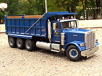freightliner_heavy_dumper_truck_003.jpg