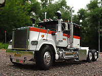 mack_superliner_001.jpg