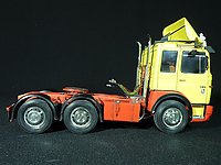 man_f8_027.jpg