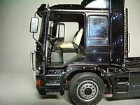 man_f2000_004.jpg