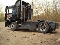 man_f2000_008.jpg