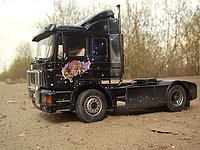 man_f2000_018.jpg