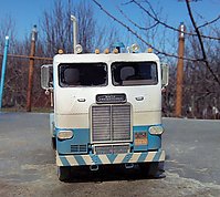 white_freightliner_003.jpg