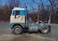 white_freightliner_006.jpg