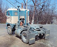 white_freightliner_008.jpg